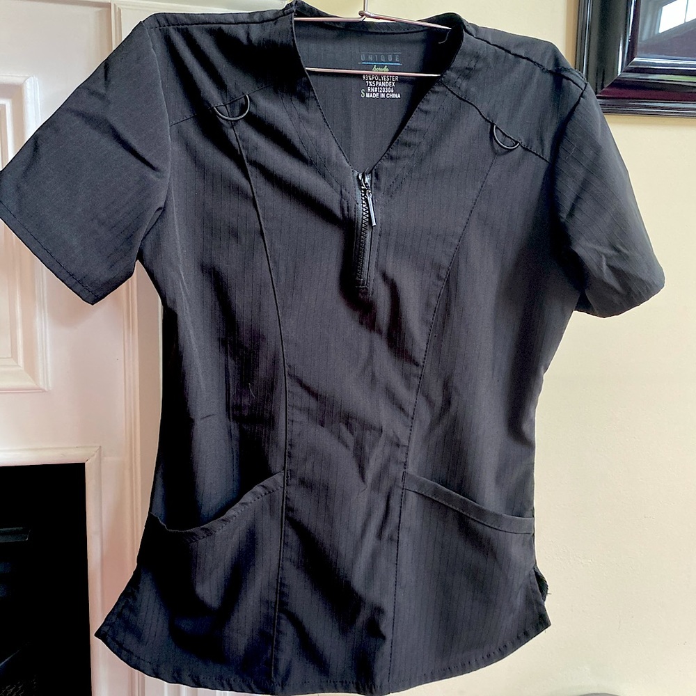 Black fitted scrub shirt with zipper